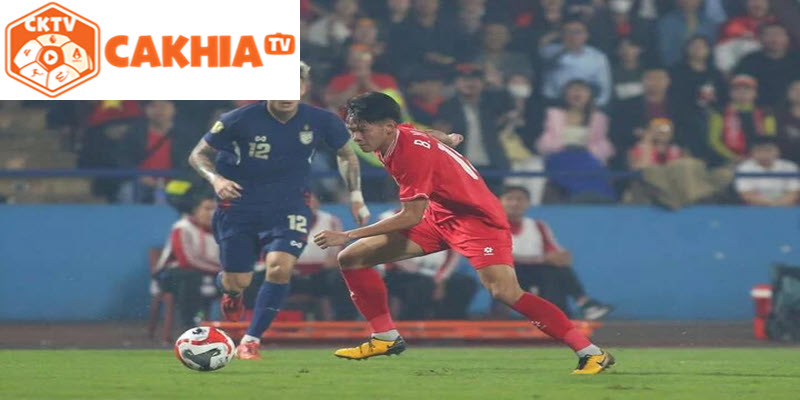 Hiệp 1 Việt Nam và Thai Lan giằng co với tỉ số hòa 0-0